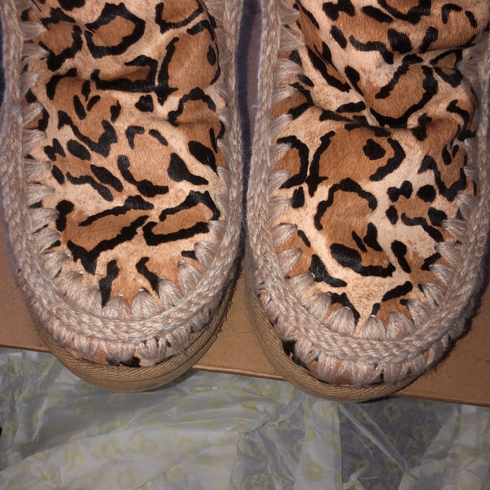 Rare!! Leopard animal print Mou boots - Picture 7 of 13